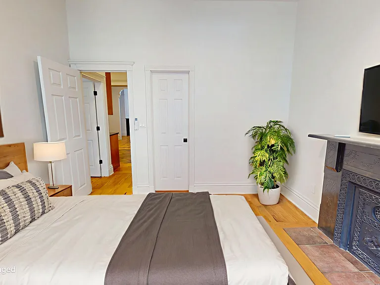 113 N 8th St #1 — Photo 6