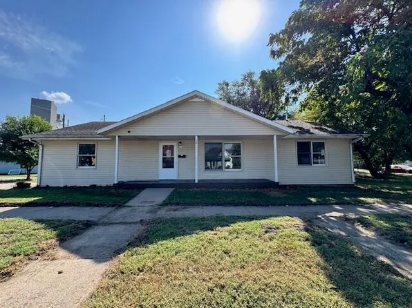 1708 Schley Ave, Muscatine, IA 52761