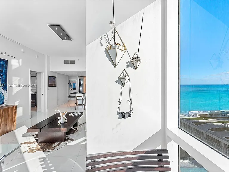 6801 Collins Ave — Photo 25