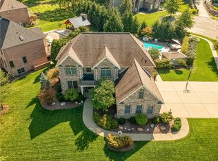 200 Emerson Pines Dr, Cranberry Township, PA