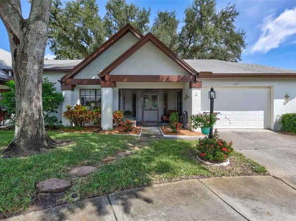 1213 Camelot Ct, Palm Harbor, FL 34684