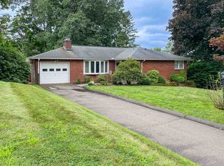 55 Country Club Dr, Meriden, CT 06450