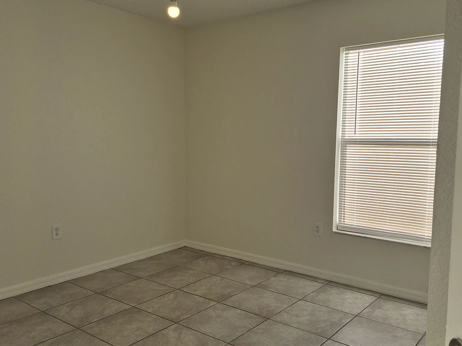 3 bed, 1068 sqft, $1,750 — Photo 4
