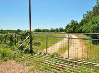 21741 E Interstate Highway 10, Luling, TX 78648