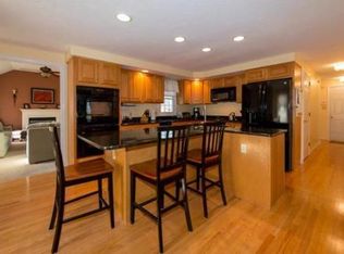 6 Deer Run Dr, Shrewsbury, MA 01545
