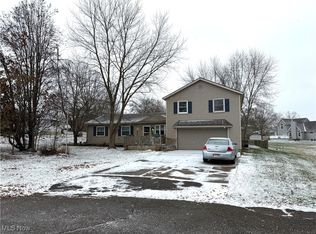 5000 Mildred Cir SW, Navarre, OH 44662