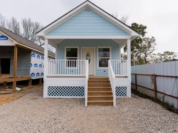 4425 7th St, Bacliff, TX 77518