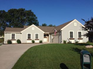 5413 S 44th Ct, Greenfield, WI 53220