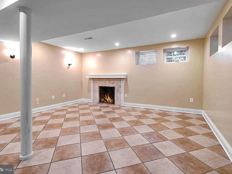 8112 Eastern Ave NW — Photo 31