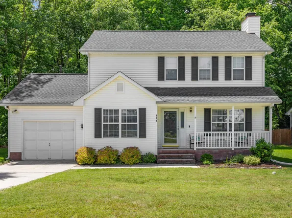 809 Swan Hill Ct, Fuquay Varina, NC 27526