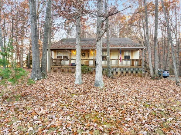 60 Village Ter, Concord, VA 24538