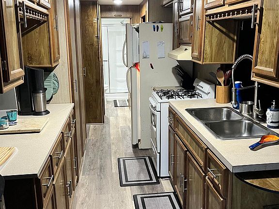 5th image of 81 Flounder