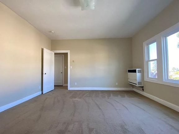 4th image of 1672 Oxford St #16