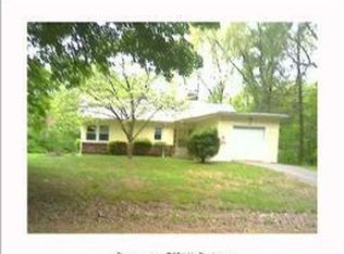 55 Gabb Rd, Bloomfield, CT 06002