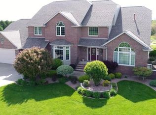 901 Canterbury Dr, Burlington, IA 52601