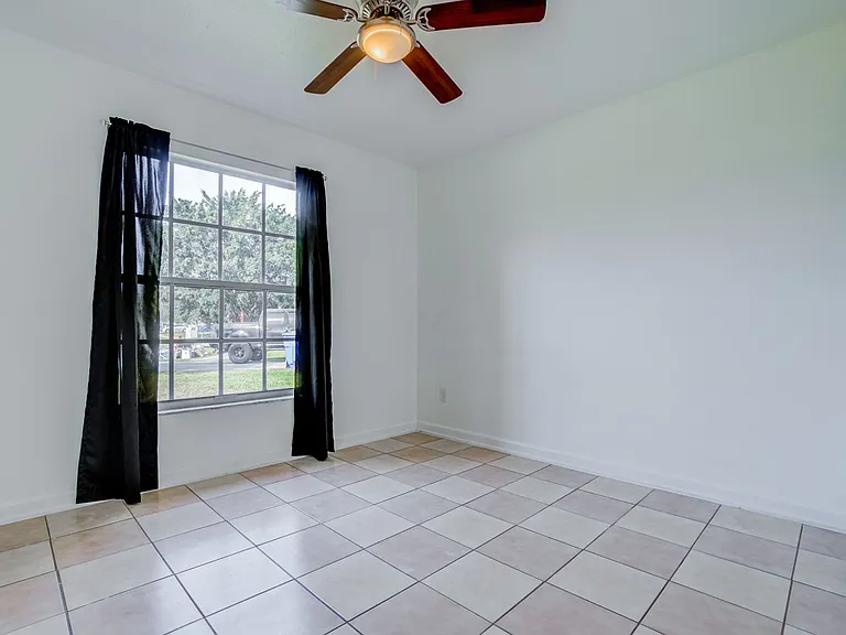 942 Whisler Ct — Photo 24