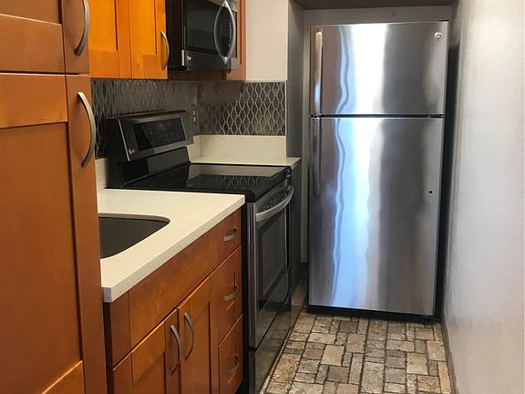 4th image of 2092 Kuhio Ave APT 1601