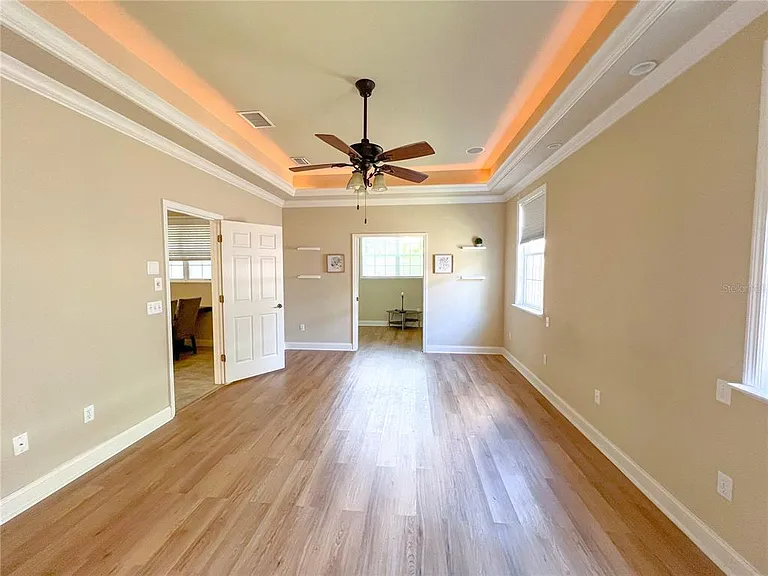 9048 SW 76th Ave — Photo 12