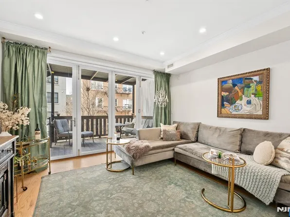 720 Willow Ave #3, Hoboken, NJ 07030