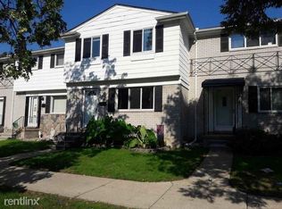 162 N Christine Cir, Mount Clemens, MI 48043