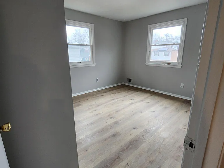 7419 Drumlea Rd — Photo 4