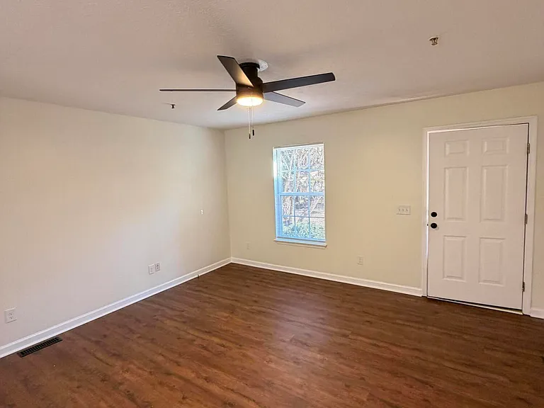 112 Madison Rd — Photo 5
