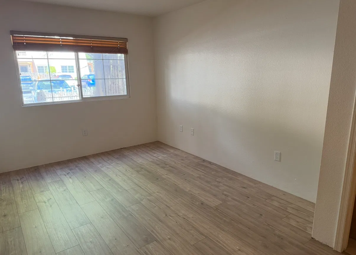 2 bed, 970 sqft, $2,300 — Photo 3
