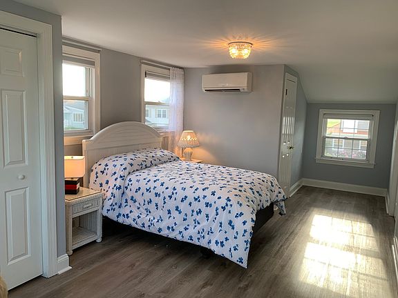 2nd image of 119 Dory Dr