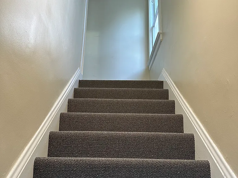 2630 E 130th St #UP — Photo 2