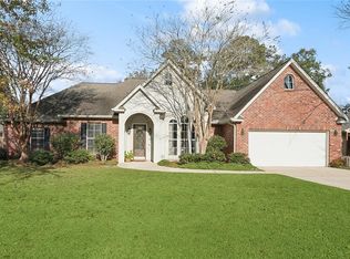 424 Laurelleaf Ln, Covington, LA 70433