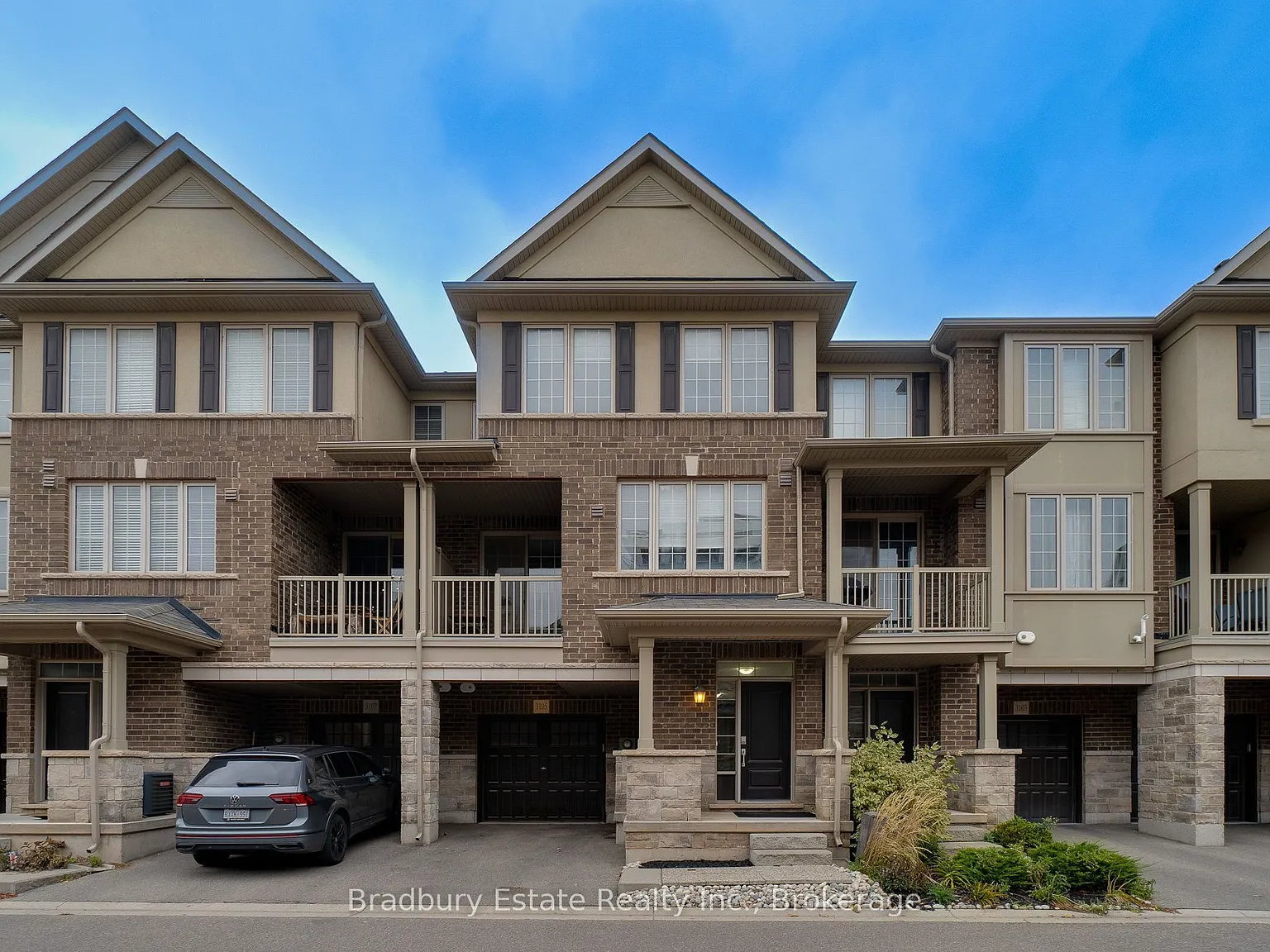 3 bed, $3,200 — Photo 1