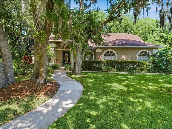 3rd image of 8816 Crosswood Ct