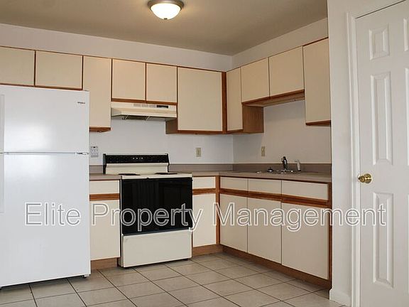 5th image of 212 W Palmer Lake Dr