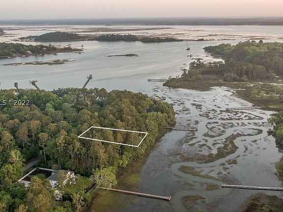 5th image of 14 River Club Dr