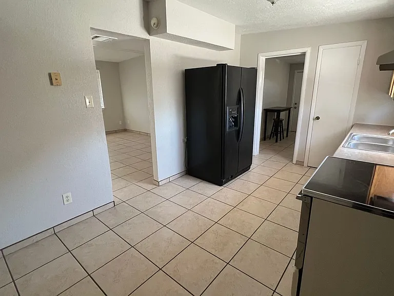 1355 Roosevelt St — Photo 7