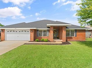 1348 Connemara Cir, Gulf Breeze, FL 32563
