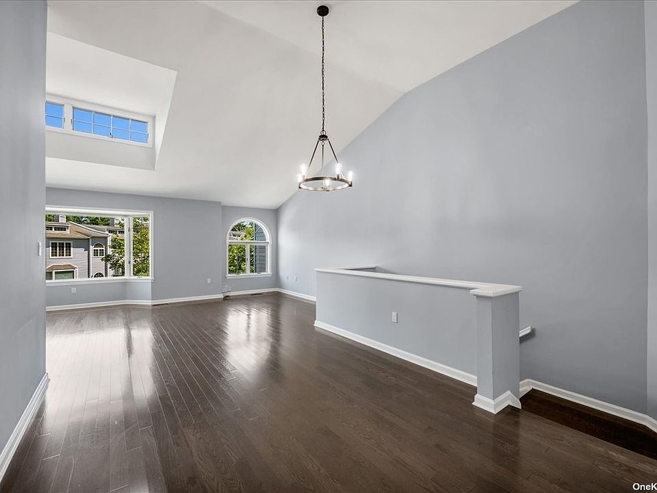 Oak Park At Douglaston 24010 Oak Park Dr Little Neck NY Zillow