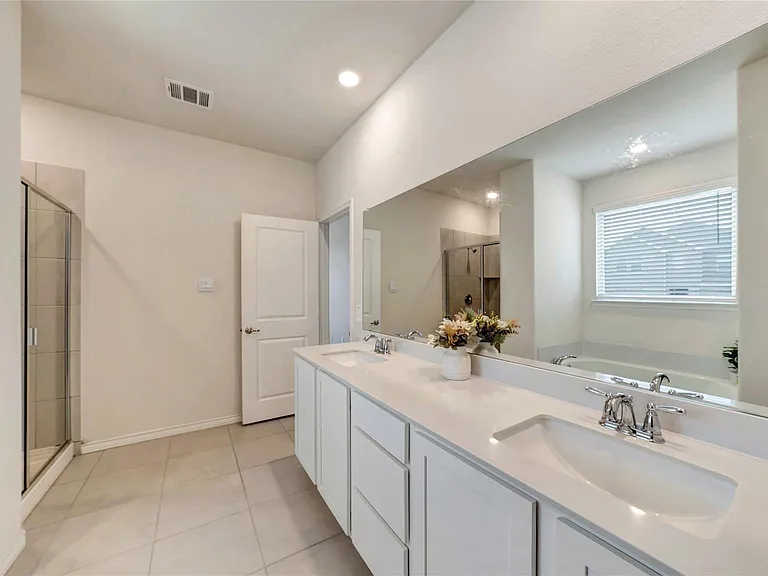 10332 Fall Brook Dr — Photo 17