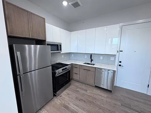 40 Lembeck Ave Photo 1
