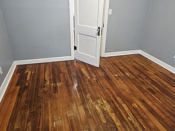 2nd image of 1225 1st St N