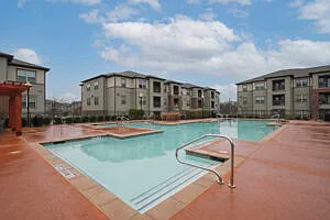 Hutchins Gateway Apartments — Photo 3