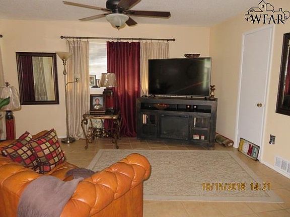 3rd image of 1603 Parkdale Dr