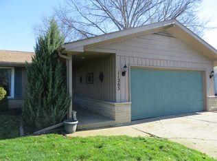 11205 Alta Vista Dr, Leo, IN 46765