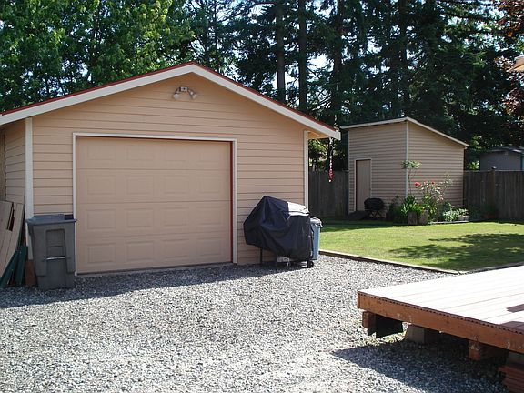 Backyard D-Garage & Toolshed