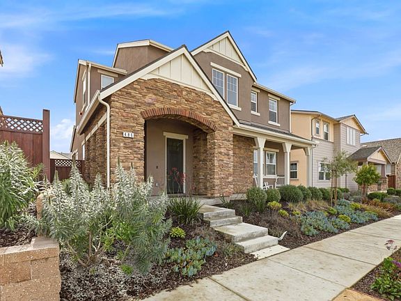3rd image of 486 Lassen Way