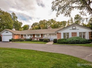 305 Sunset Dr, Northfield, IL 60093