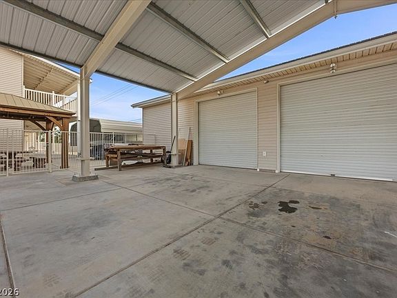 3rd image of 5715 N Bonita Vista St