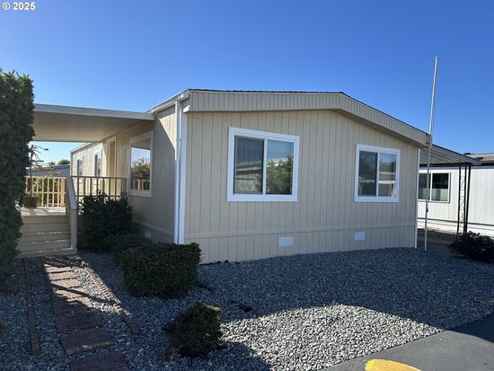 15889 Sunset Strip Space 30, Brookings, OR 97415