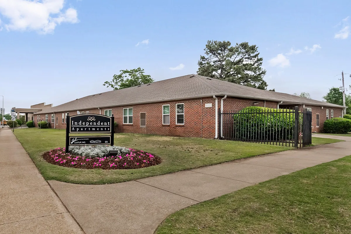 Building Photo - 875 Doctor Martin Luther King Jr Ave