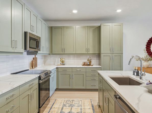 635 King St #4-405
